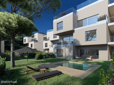 Moradia T3 em condomínio de luxo no Monte Estoril com Vis...