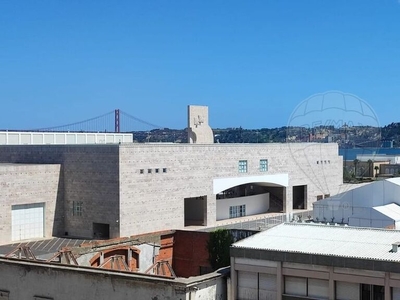 Apartamento T2 para arrendar em Belém, Lisboa