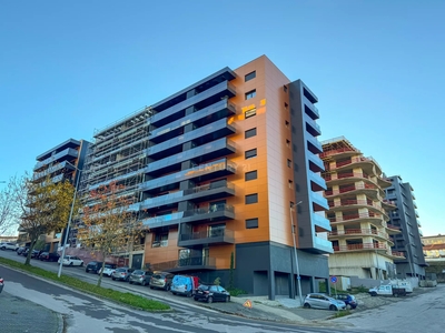 Apartamento T3 (2 suítes) em Zona nobre de Braga – Fraião, Holmes Place