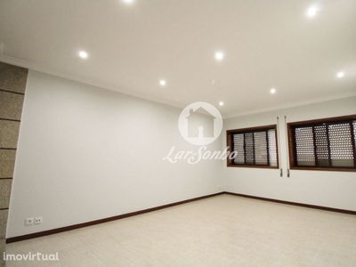 Apartamento T2+1 com lugar de garagem m Macieira da Maia, Vila do C...