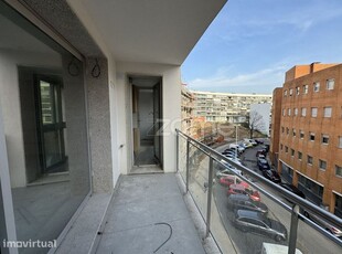 Apartamento T3 com lugar de garagem novo em Guimarães