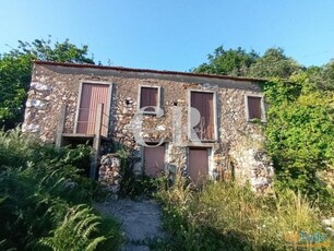Casa Rústica em Pedra com Vista Panorâmica em Favacal, Penela