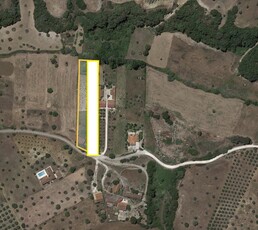 Terreno Rústico Ribeirinha - Achete em Santarém com casa de arrumos inserido num lote 2.180m2