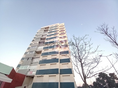 Apartamento T2 à venda em Santo António da Charneca