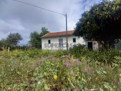 Casa Antiga T3 Duplex à venda em Souto da Carpalhosa e Ortigosa
