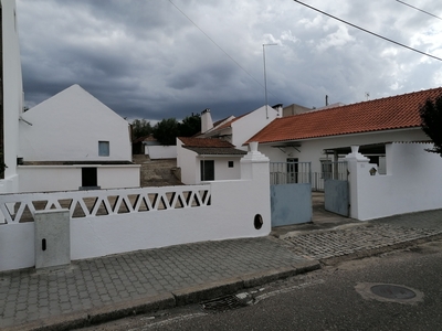 Moradias Térreas T2 + T2 com quintal | Armazém e garagem, Vila de Mora