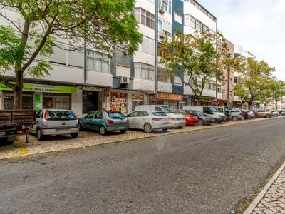 Apartamento T1 à venda em Laranjeiro e Feijó, Almada