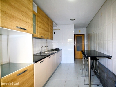 Apartamento T2 com Terraço - Ferreiros, Braga