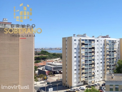 Apartamento T2 remodelado em Miratejo - Corroios (350)