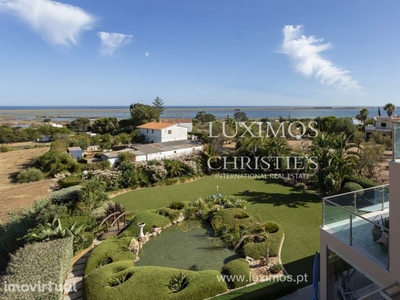 Magnifica moradia V3, com vista mar, para venda em Olhão, Algarve