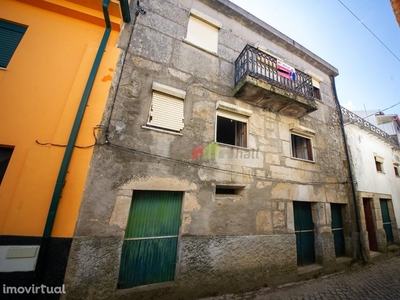 Moradia Térrea V3 com espaço exterior na freguesia de Ferreira, Paços