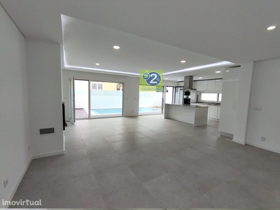 Apartamento T2 em Condomínio de Luxo com Vista para a Ria Formosa