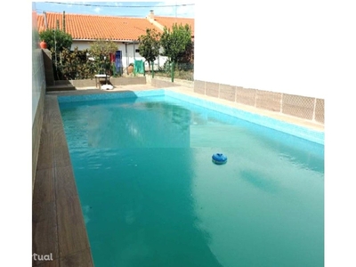 Simpática Moradia Térrea, T3, com piscina, perto de Moura
