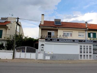 Moradia T7 Triplex à venda em Macedo de Cavaleiros