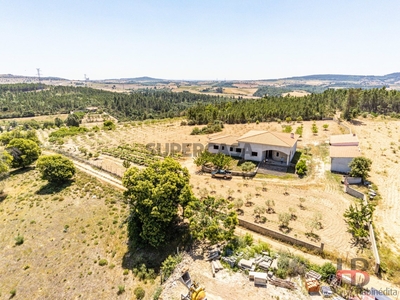 Quinta T5 à venda em Mogadouro, Valverde, Vale de Porco e Vilar de Rei