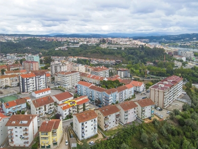 Apartamento T1 totalmente remodelado em Coimbra