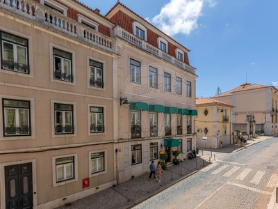 Apartamento T3 de luxo à venda em Estrela, Lisboa