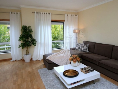 Apartamento T3 de luxo para arrendar em Lumiar, Lisboa