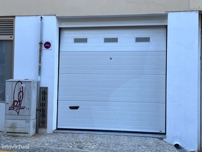 Estacionamento para alugar em São Pedro, Portugal