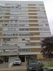 Apartamento T4 para arrendamento em Moscavide e Portela