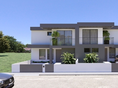 Casa / Villa T3 em Estômbar e Parchal de 168 m²