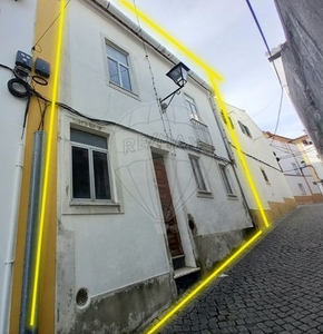 Moradia T4 à venda em Sé e São Lourenço, Portalegre