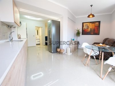 Apartamento T0 à venda em Alcanena e Vila Moreira