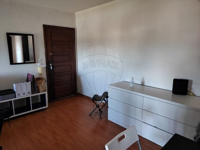 Apartamento T1 à venda em Santo António da Charneca, Barreiro