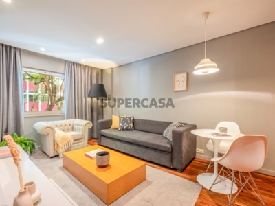Apartamento T1 à venda na Rua Rodrigo da Fonseca