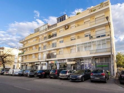 Remodeled 1+1-bedroom apartment in Faro with a view of Ria Formosa, located in the Bom João area