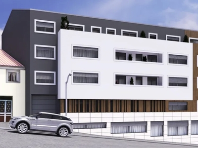 Apartamento T2 em condomínio privado no centro da cidade de Lamego.
