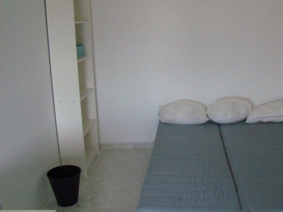 Quarto para alugar em apartamento de 9 quartos no Areeiro, Lisboa