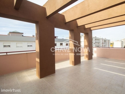 Apartamento T1+1 com Terraço / Varandas e Box em Vilar do Paraíso