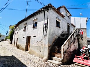 Moradia T3 / Gouveia, Rio Torto e Lagarinhos