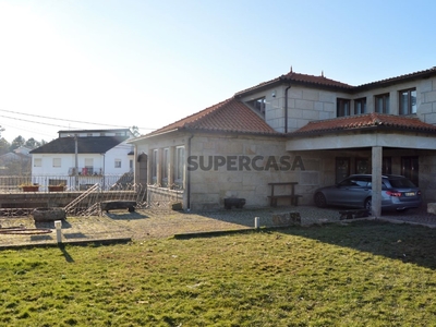 Moradia T4 à venda em União das freguesias de Vila Real