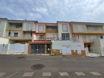 Moradia em Banda T3 Duplex à venda na Rua da Palmeira