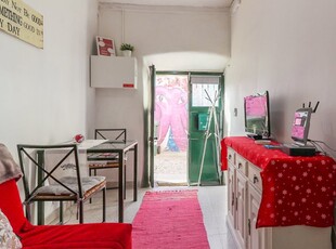 Acolhedor apartamento de 1 quarto para alugar em Bica, Lisboa
