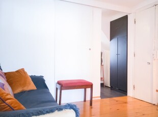 Acolhedor apartamento de 1 quarto para arrendar na Estrela, Lisboa