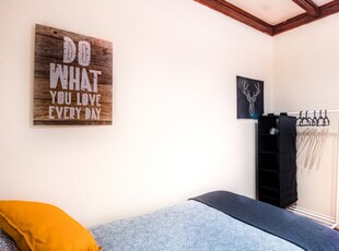 Alugo quarto em apartamento T4 na Prelada, Porto