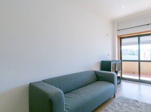 Apartamento de 1 quarto minimalista para alugar em Lumiar, Lisboa