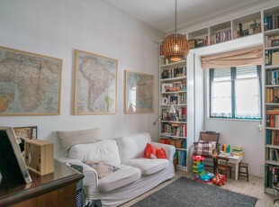 Apartamento de 2 quartos para alugar em Campo de ourique, Lisboa