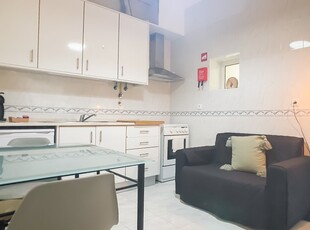 Apartamento de 2 quartos para alugar em Olaias, Lisboa