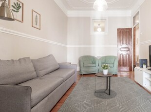 Apartamento de 4 quartos chique para alugar em Arroios, Lisboa