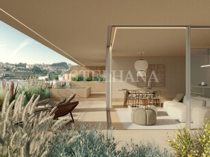 Apartamento T2 com piscina e vistas panorâmicas sobre o rio Douro
