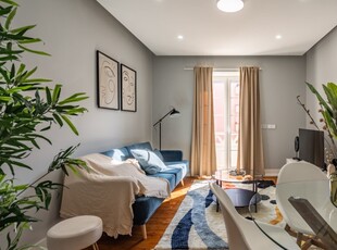 Apartamento T2 para arrendamento no Campo Pequeno, Lisboa
