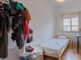 Quarto em apartamento com 6 quartos em Campo de Ourique, Lisboa