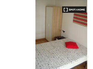 Quarto em apartamento de 4 quartos São Domingos de Benfica, Lisboa