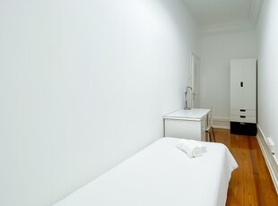 Quarto para alugar em apartamento de 10 quartos em Lisboa