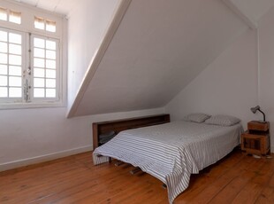 Quarto para alugar em apartamento de 11 quartos no Bairro Alto, Lisboa
