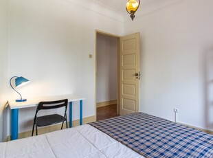 Quarto para alugar em apartamento de 4 quartos em Arroios, Lisboa
